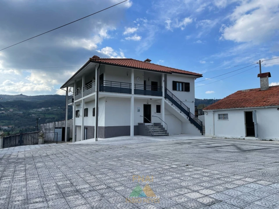 Moradia T5 para Venda em Miranda Foto 5