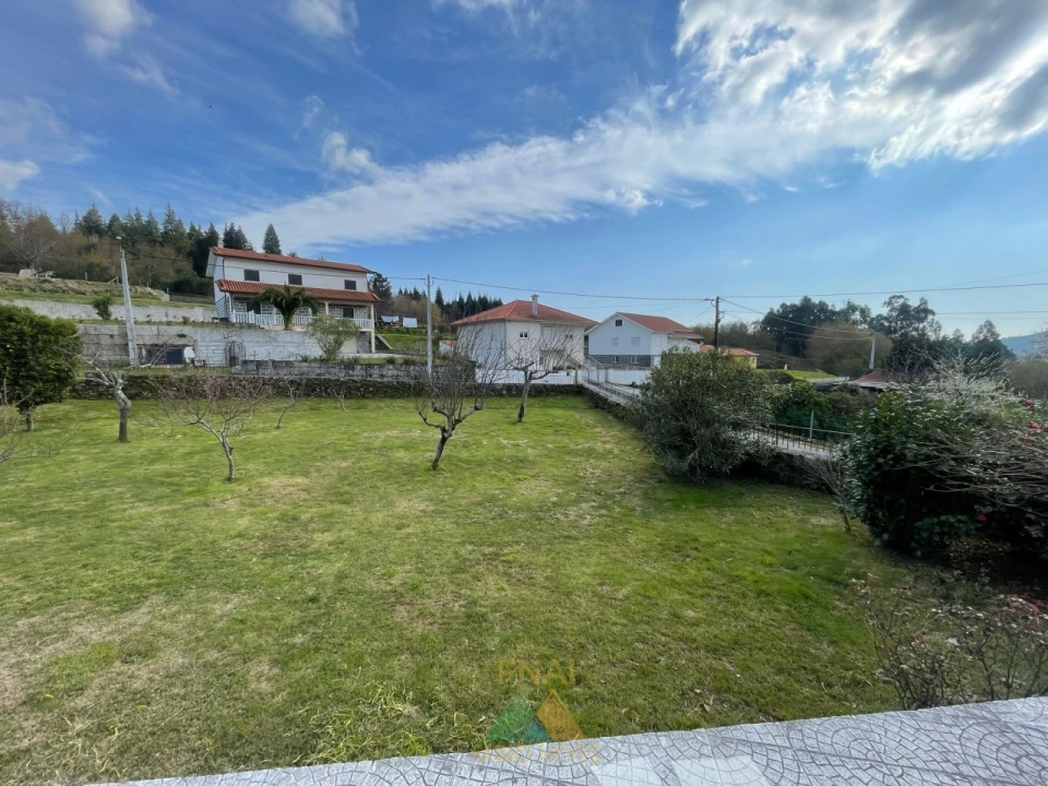 Moradia T5 para Venda em Miranda Foto 7