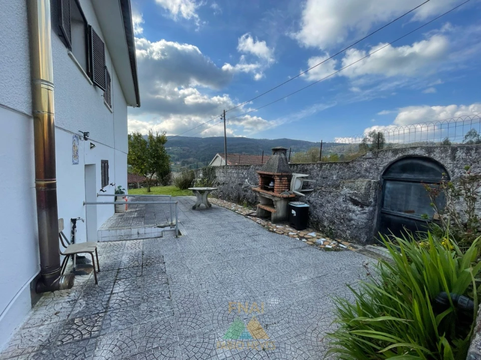 Moradia T5 para Venda em Miranda Foto 40