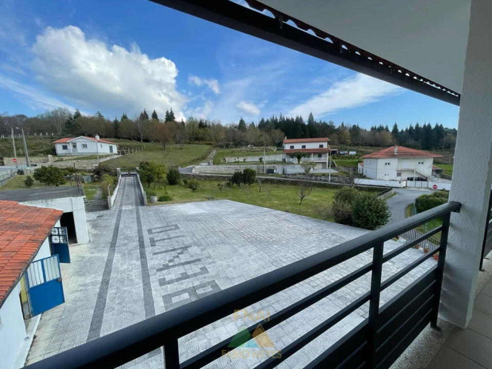 Moradia T5 para Venda em Miranda Foto 45