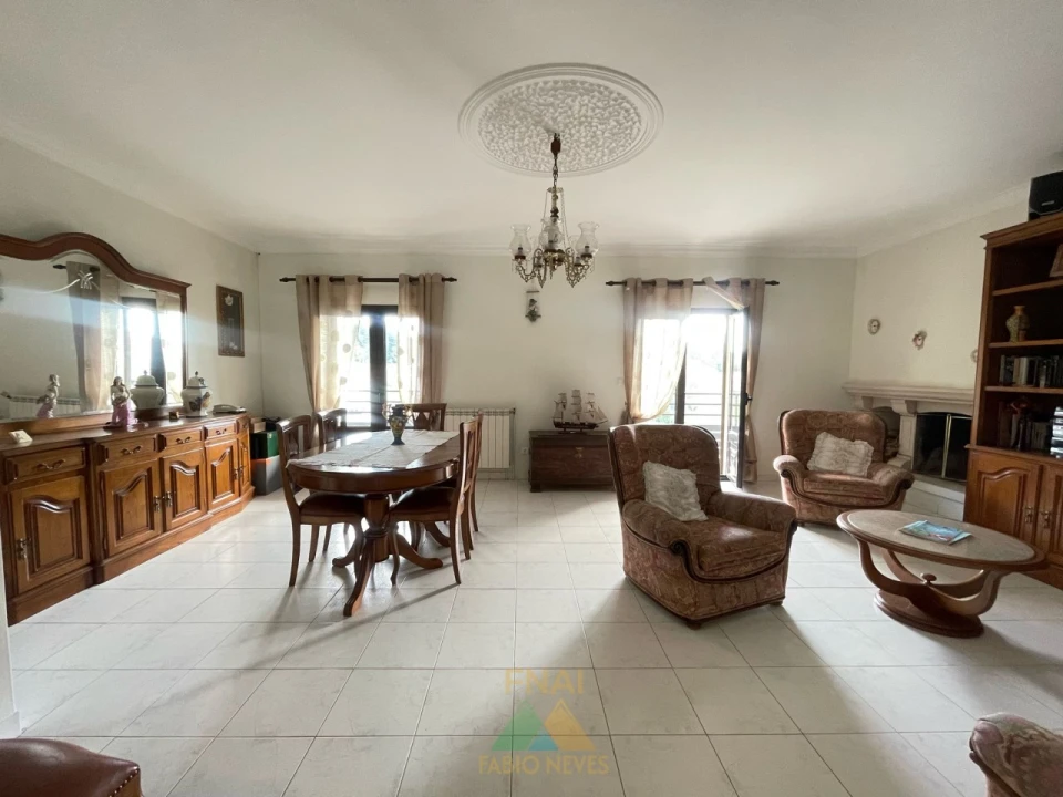 Moradia T5 para Venda em Miranda Foto 53