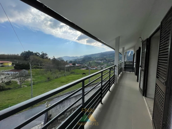 Moradia T5 para Venda em Miranda Foto 46