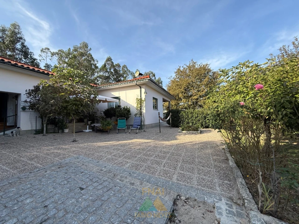 Moradia T3 para Venda em Ponte da Barca, V.N. Muía, Paço Vedro Magalhães Foto 2