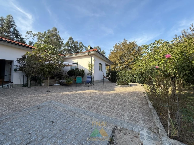 Moradia T3 para Venda em Ponte da Barca, V.N. Muía, Paço Vedro Magalhães Foto 2