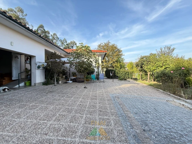 Moradia T3 para Venda em Ponte da Barca, V.N. Muía, Paço Vedro Magalhães Foto 11