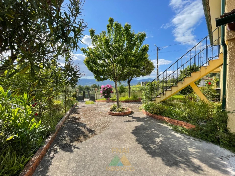 Moradia T3 para Venda em Couto Foto 19