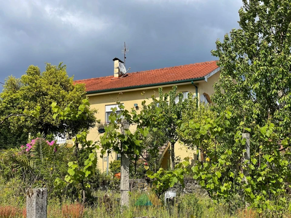 Moradia T3 para Venda em Couto Foto 40