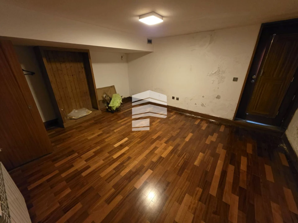 Moradia T8 para Venda em São Roque Foto 13