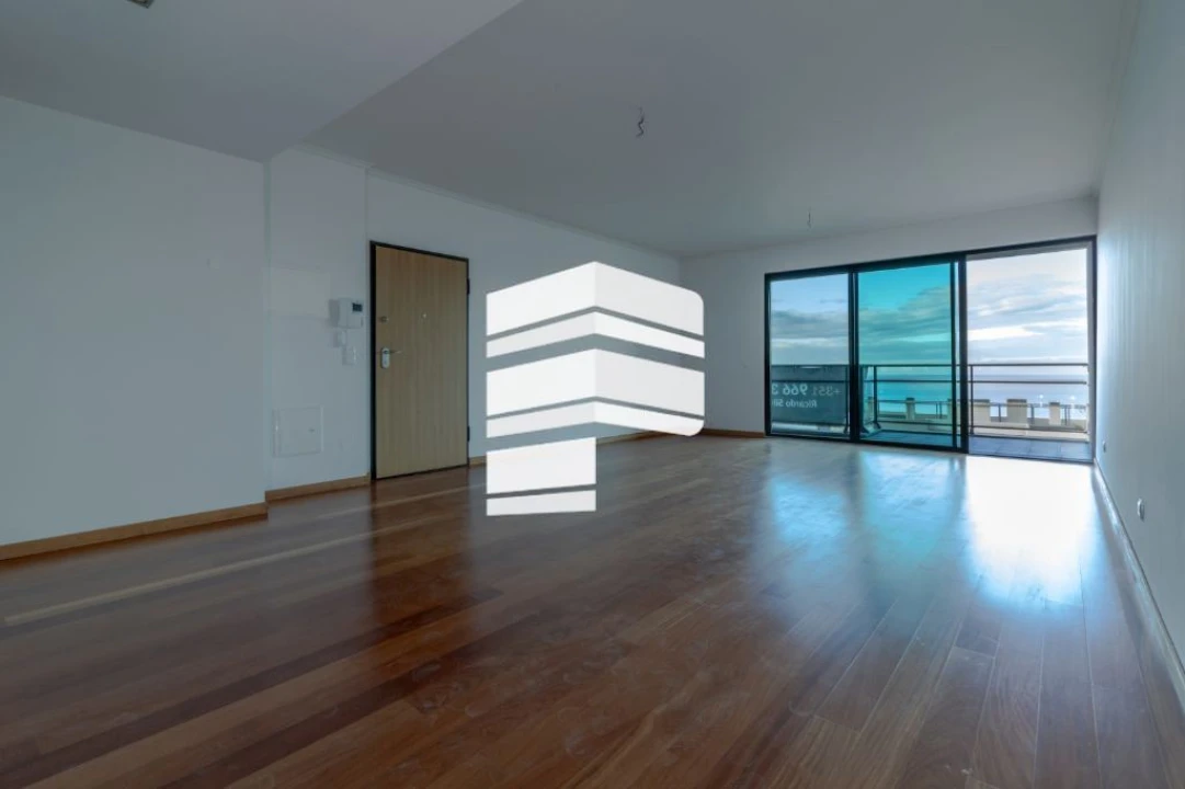 Apartamento T4 para Venda em São Martinho Foto 2