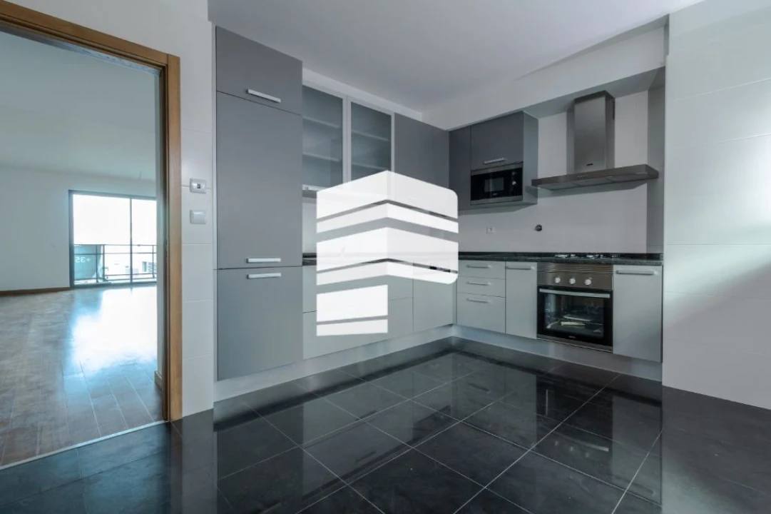 Apartamento T4 para Venda em São Martinho Foto 3