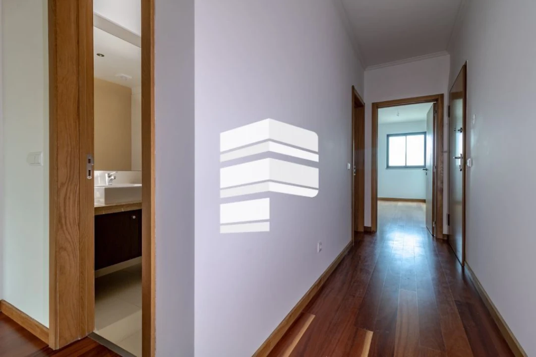 Apartamento T4 para Venda em São Martinho Foto 6