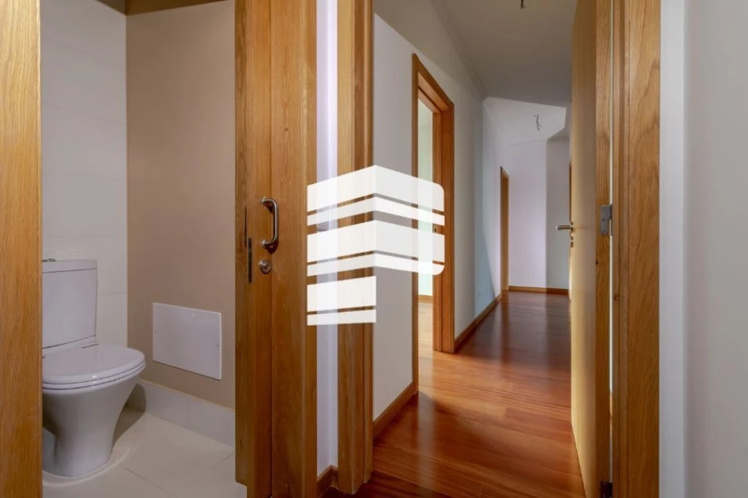 Apartamento T4 para Venda em São Martinho Foto 13