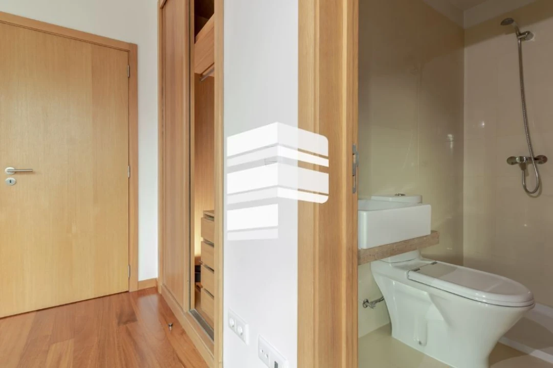 Apartamento T4 para Venda em São Martinho Foto 17