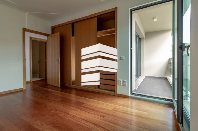 Apartamento T4 para Venda em São Martinho Foto 14