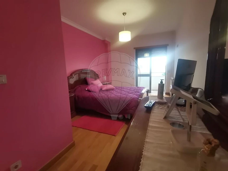 Apartamento T4 para Venda em Buarcos Foto 9