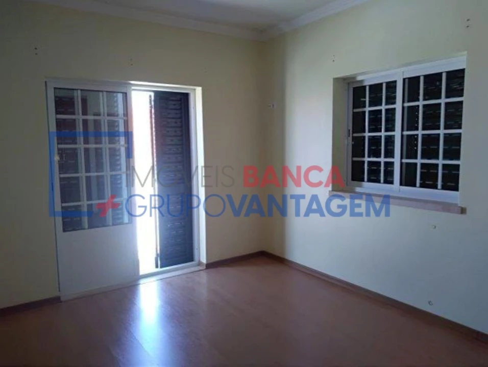 Moradia T3 para Venda em Benavente Foto 23