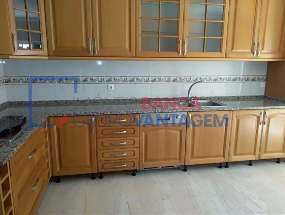 Moradia T3 para Venda em Benavente Foto 24