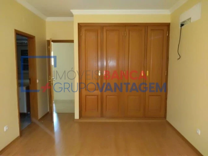 Moradia T3 para Venda em Benavente Foto 13