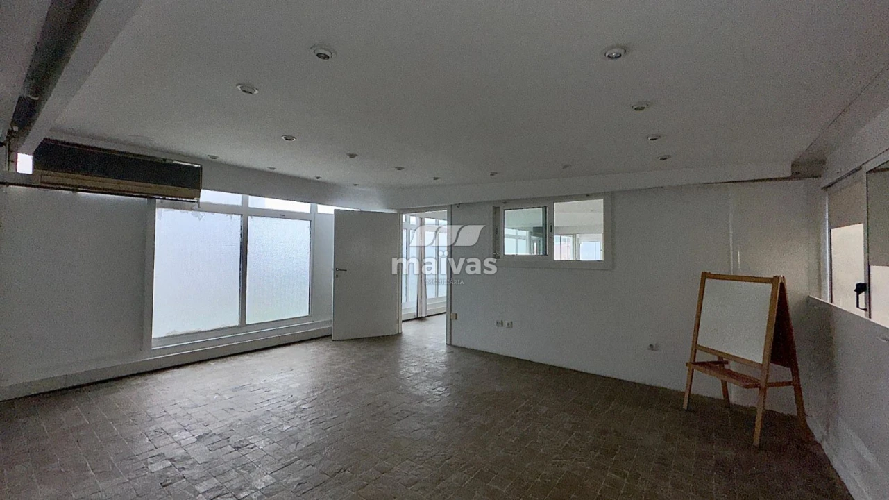Apartamento T1 para Arrendamento em Ramalde Foto 5