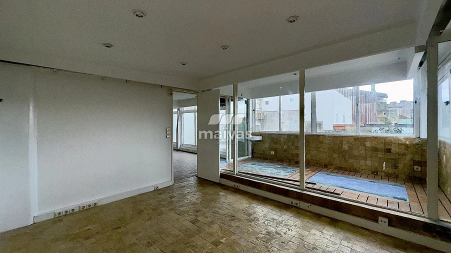 Apartamento T1 para Arrendamento em Ramalde Foto 15