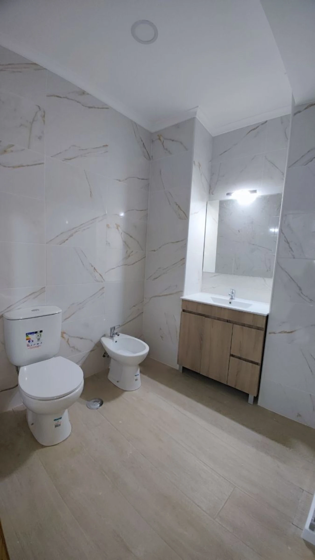 Apartamento T1 para Arrendamento em Buarcos Foto 8