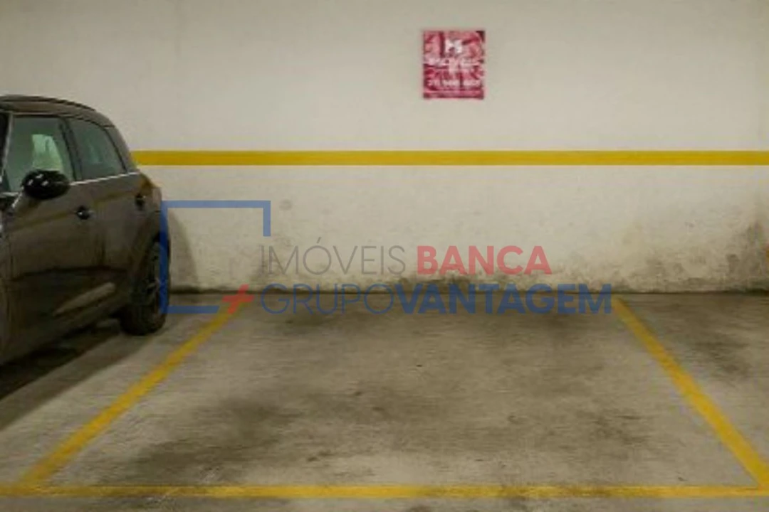 Negócio para Venda em Venda do Pinheiro e Santo Estêvão das Galés Foto 7