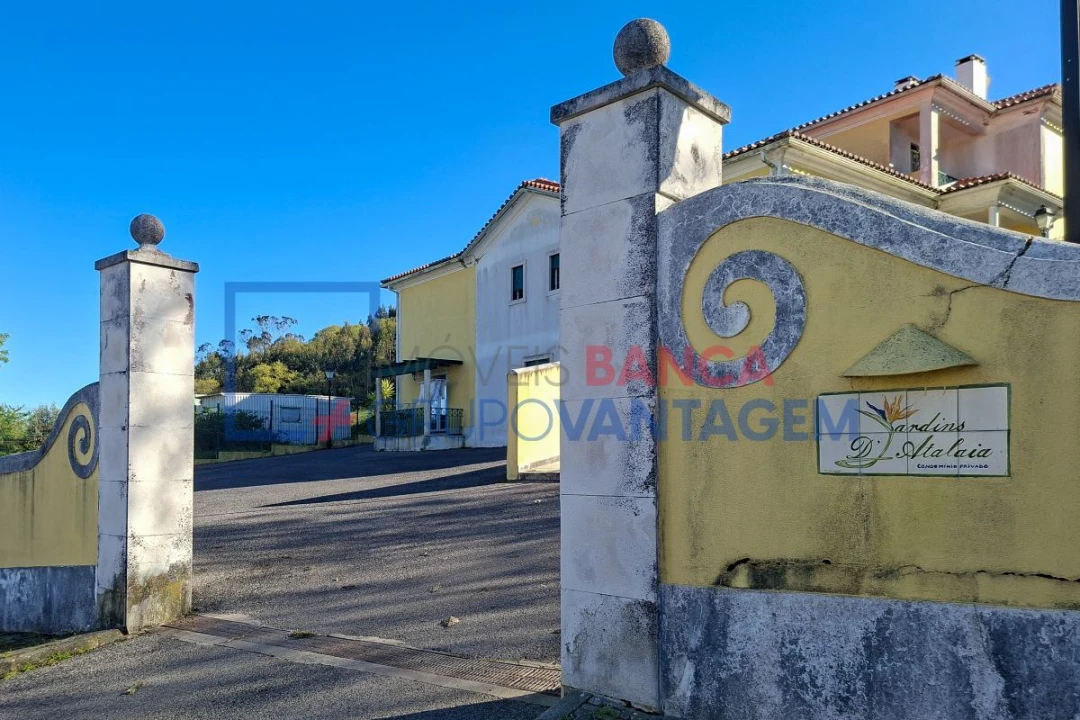 Negócio para Venda em Venda do Pinheiro e Santo Estêvão das Galés Foto 5