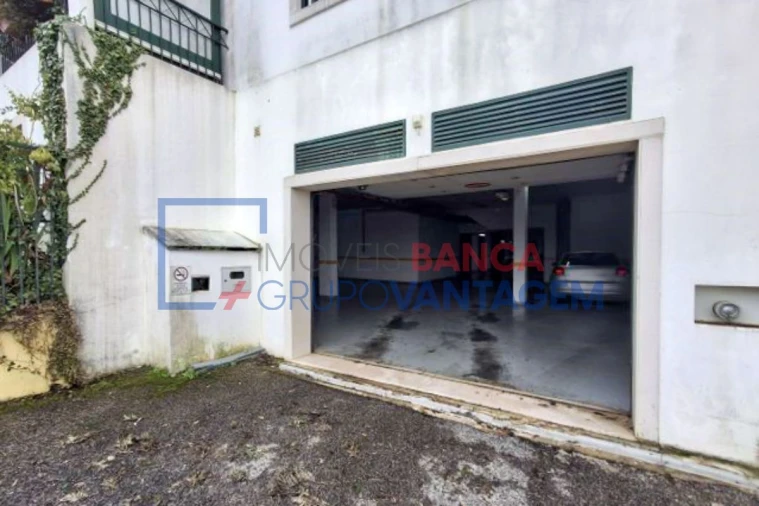 Negócio para Venda em Venda do Pinheiro e Santo Estêvão das Galés Foto 4