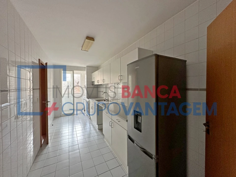 Apartamento T2 para Venda em Gulpilhares e Valadares Foto 1