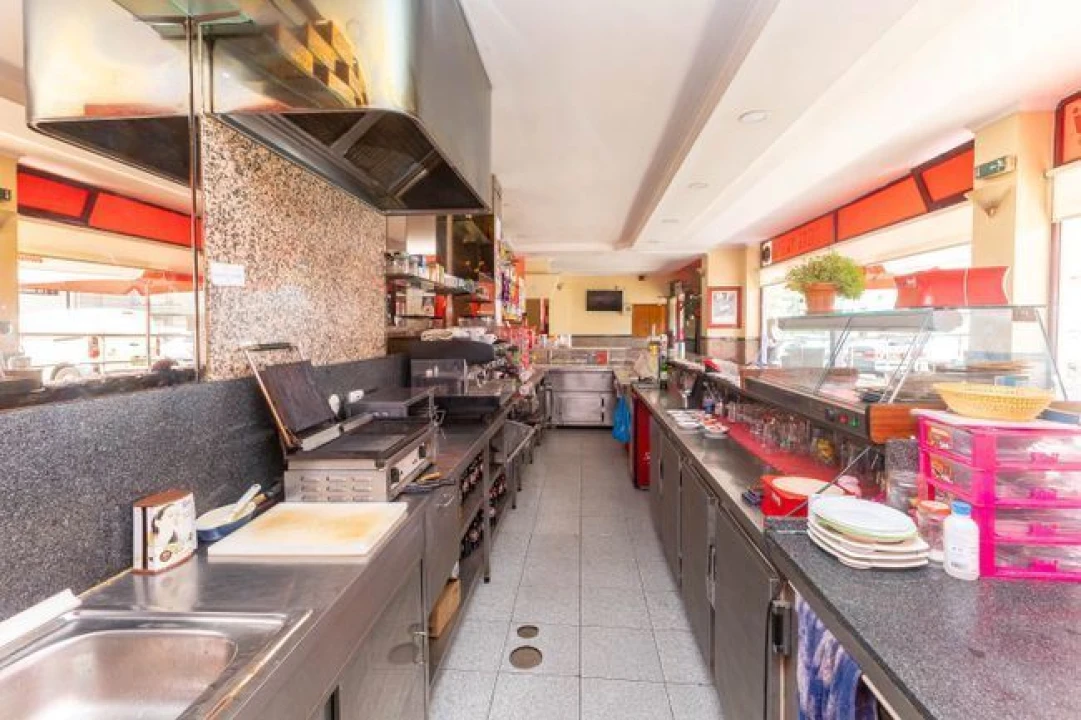 Loja para Trespasse em Santa Marinha e São Pedro da Afurada Foto 9