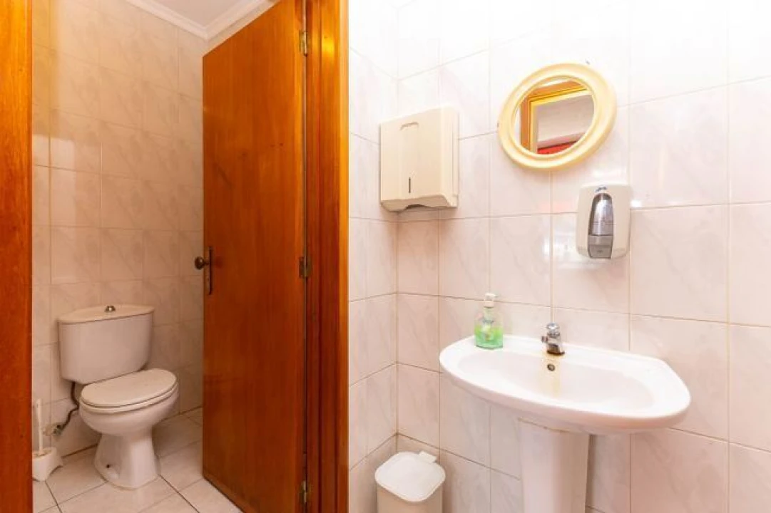 Loja para Trespasse em Santa Marinha e São Pedro da Afurada Foto 14