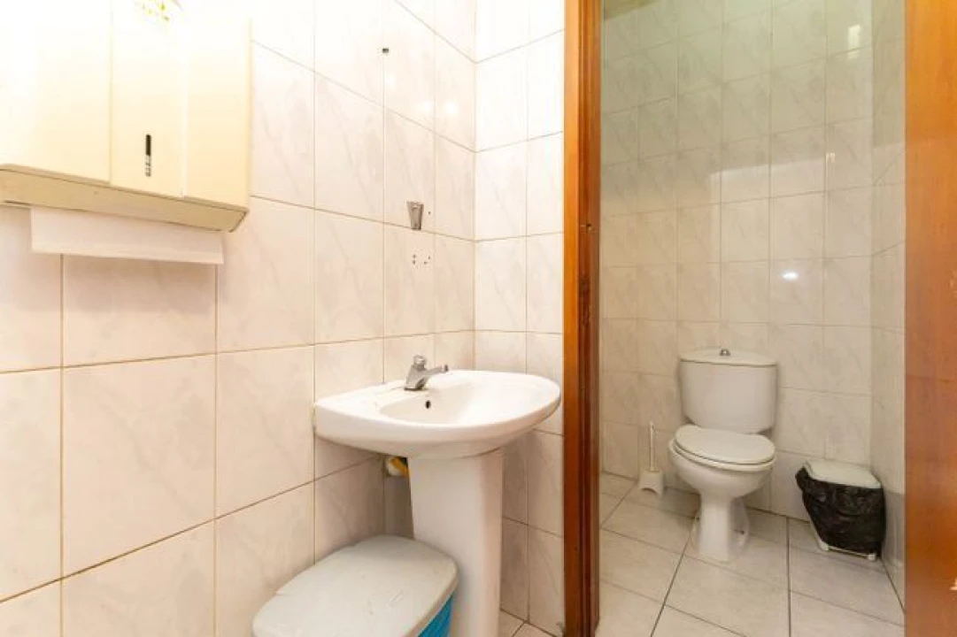 Loja para Trespasse em Santa Marinha e São Pedro da Afurada Foto 15