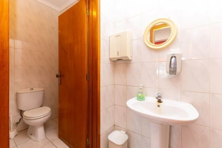 Loja para Trespasse em Santa Marinha e São Pedro da Afurada Foto 14