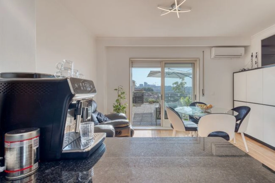 Apartamento T1 para Venda em Mafamude e Vilar do Paraíso Foto 10