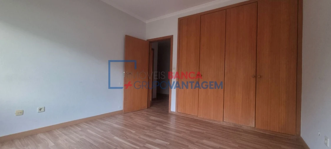 Apartamento T2 para Venda em Rio Tinto Foto 5