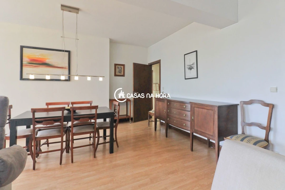 Apartamento T4 para Arrendamento em Ramalde Foto 4