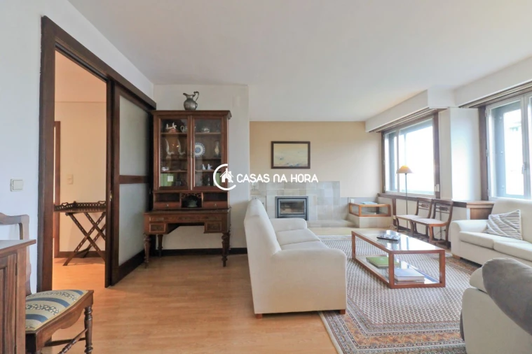 Apartamento T4 para Arrendamento em Ramalde Foto 3