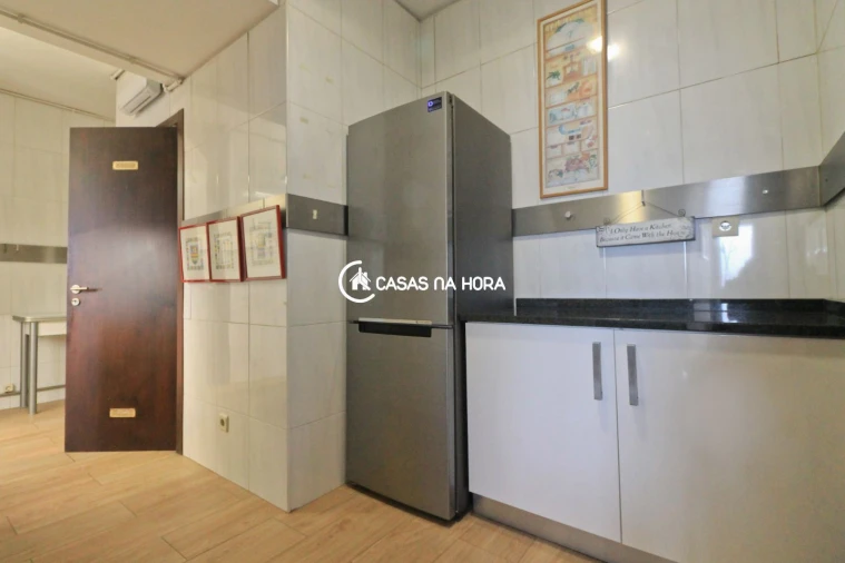 Apartamento T4 para Arrendamento em Ramalde Foto 15