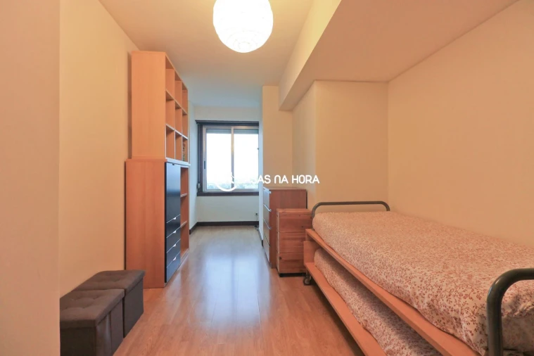 Apartamento T4 para Arrendamento em Ramalde Foto 25