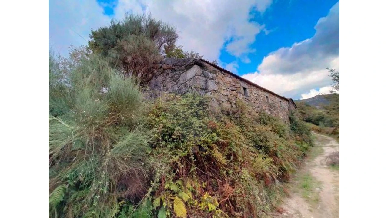 Moradia para Venda em Outeiro Foto 1