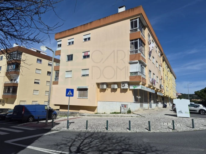 Apartamento T2 para Venda em Rio de Mouro Foto 18