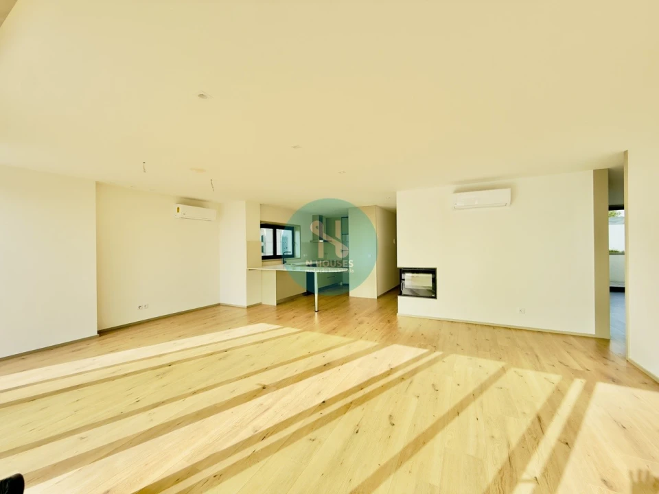 Apartamento T4 para Venda em Gualtar Foto 7