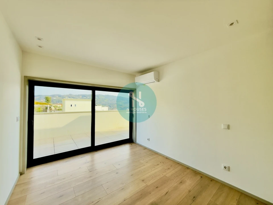 Apartamento T4 para Venda em Gualtar Foto 13