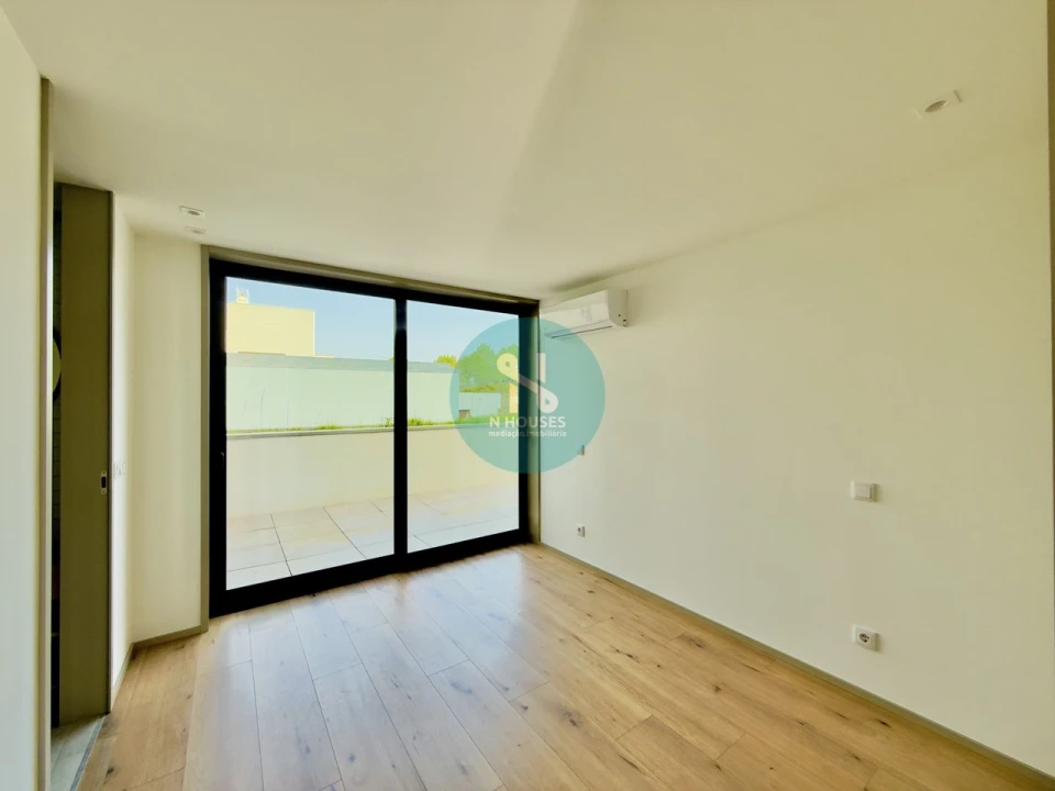 Apartamento T4 para Venda em Gualtar Foto 16