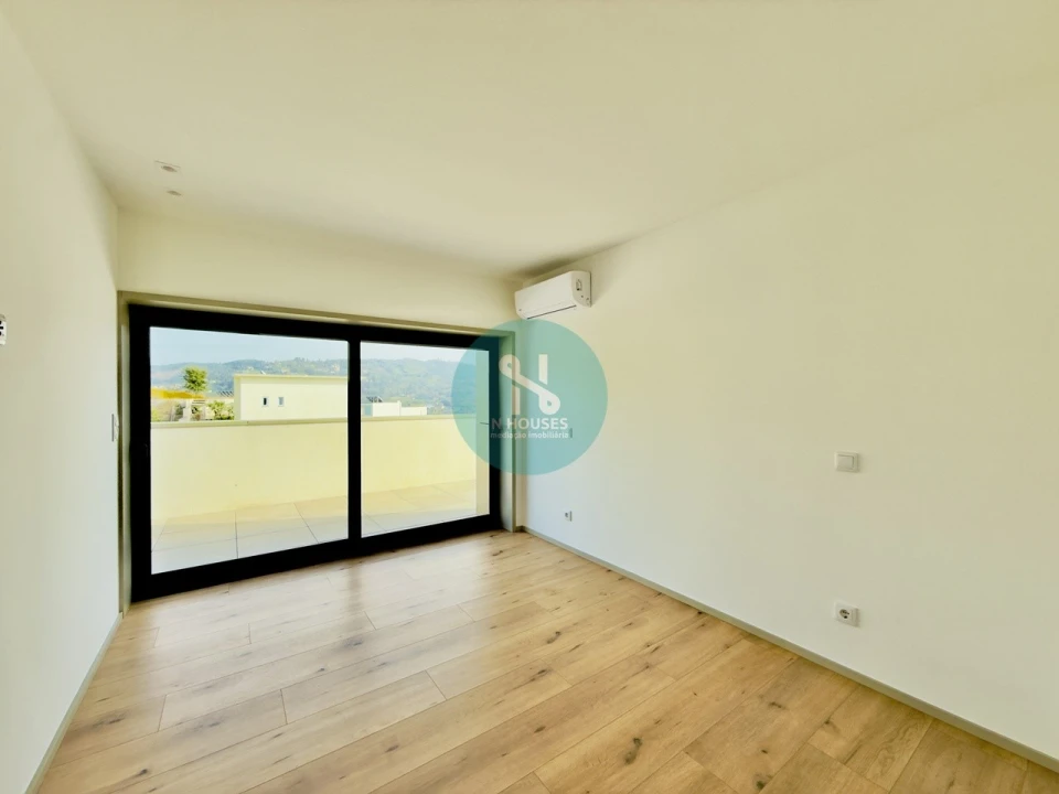 Apartamento T4 para Venda em Gualtar Foto 21