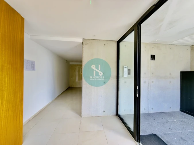 Apartamento T4 para Venda em Gualtar Foto 3