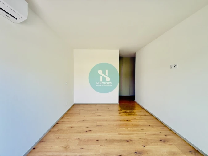 Apartamento T4 para Venda em Gualtar Foto 22