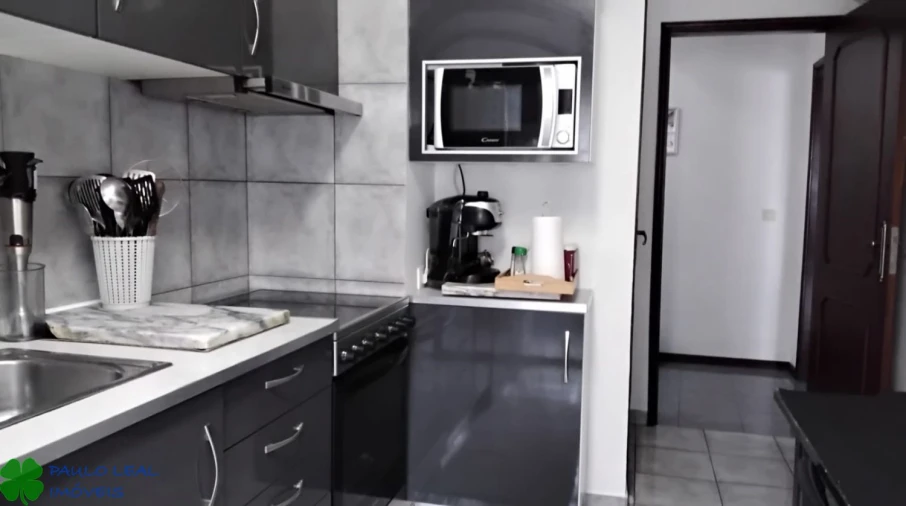 Apartamento T2 para Venda em Campanhã Foto 2