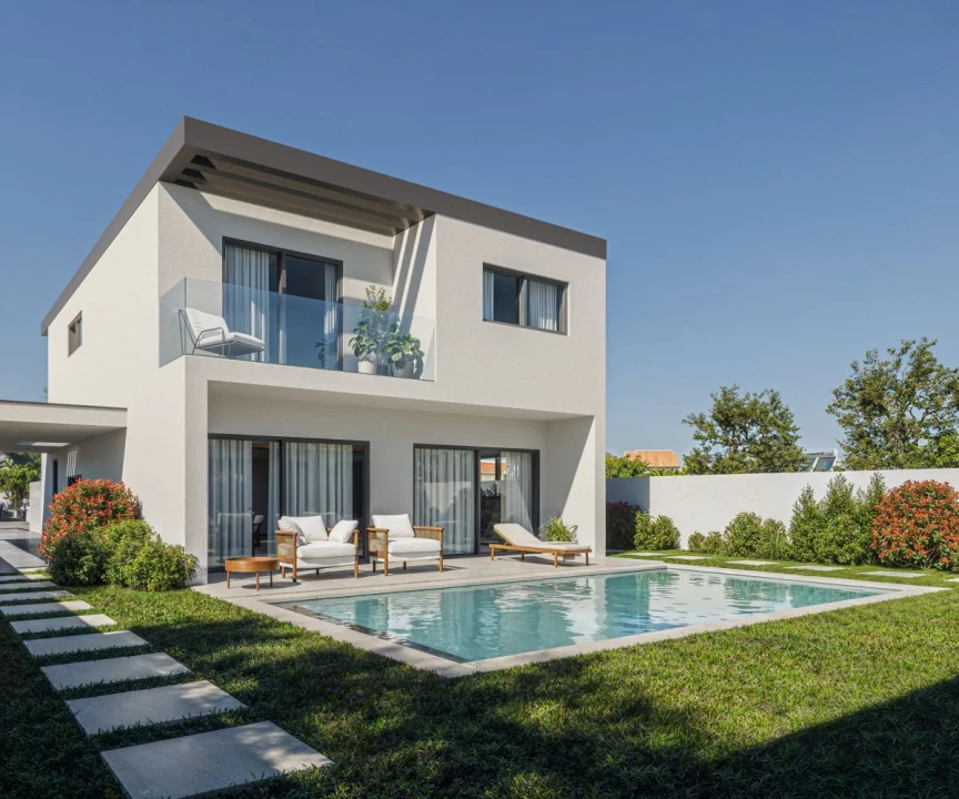 Moradia T4 para Venda em Madalena Foto 1