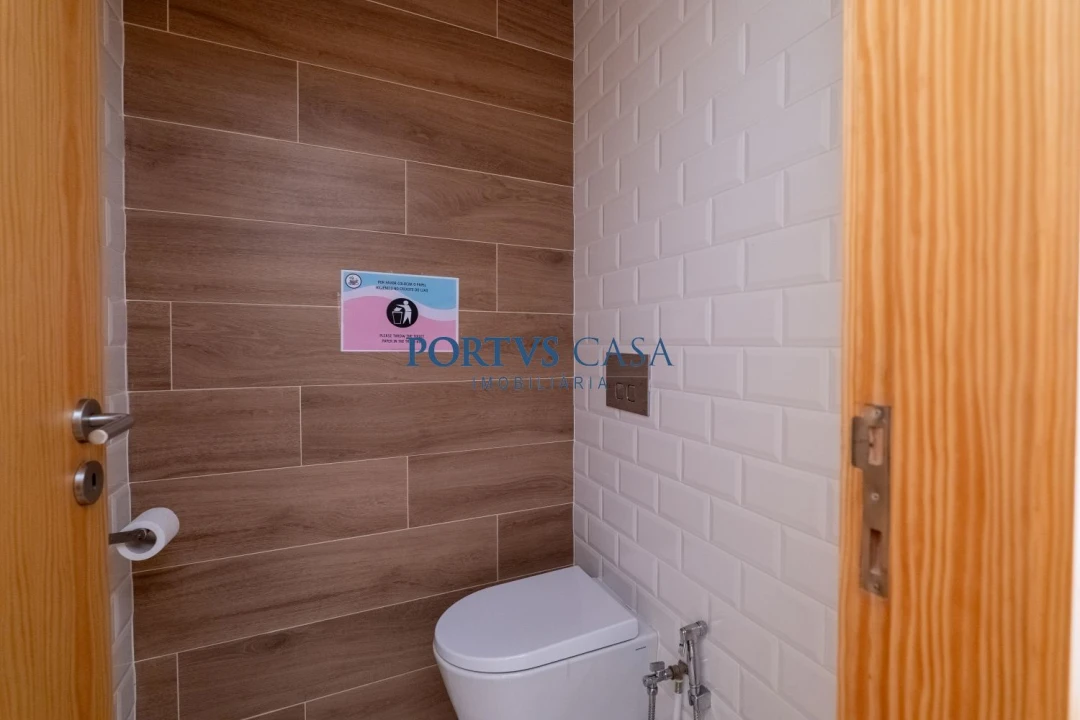 Loja para Arrendamento em Cedofeita, Santo Ildefonso, Sé, Miragaia, São Nicolau e Vitória Foto 14